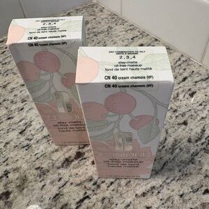 Clinique Creak Chamois - two